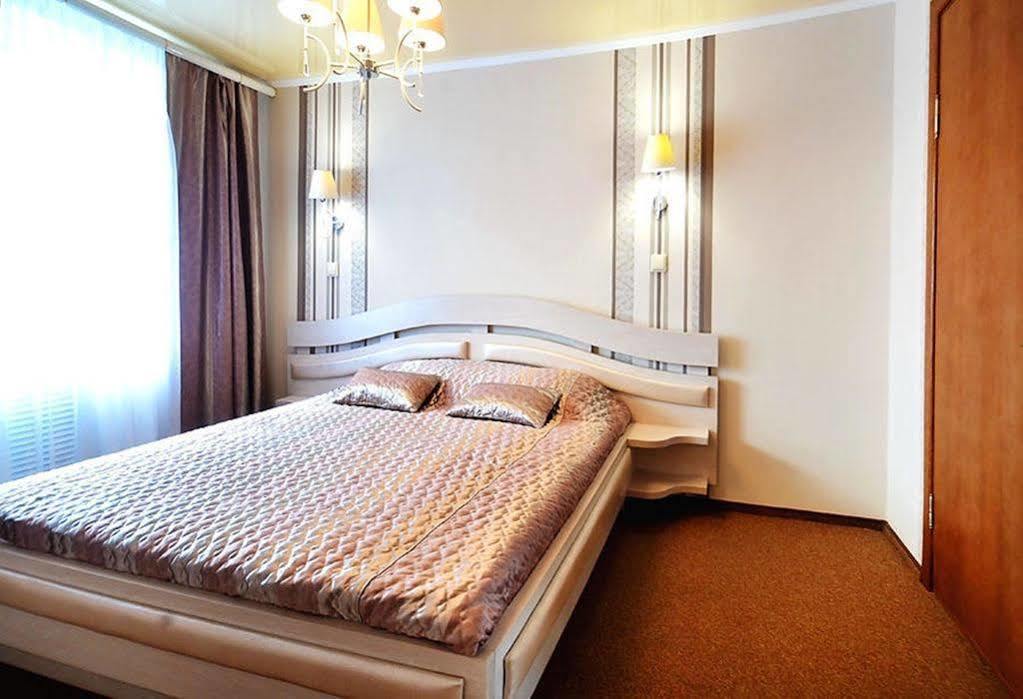 Tourist Hotel Могильов Екстериор снимка