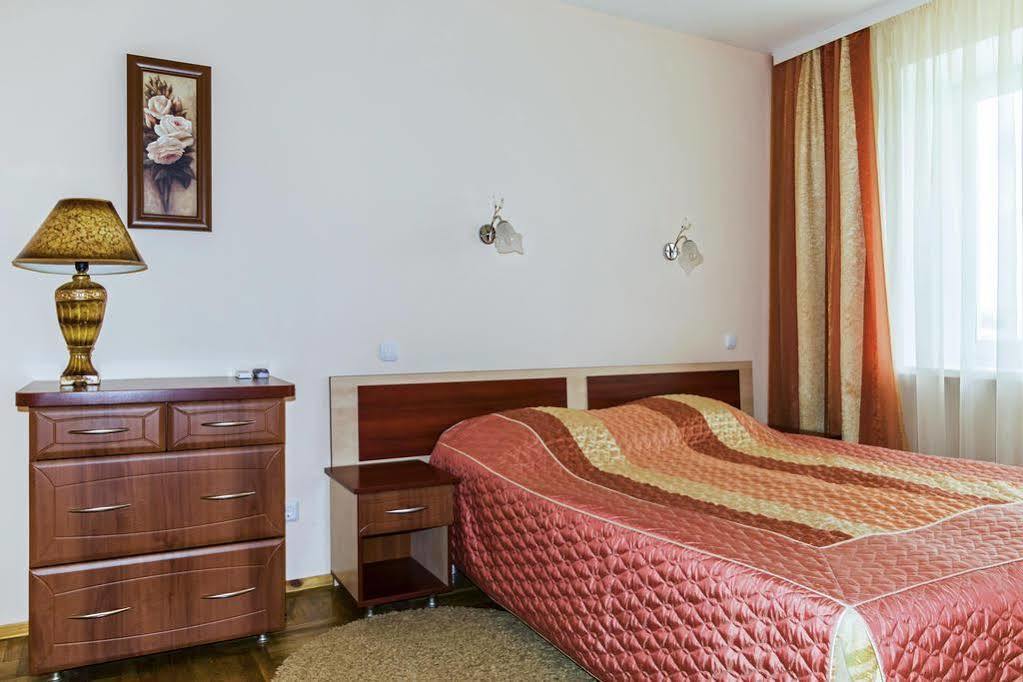 Tourist Hotel Могильов Екстериор снимка