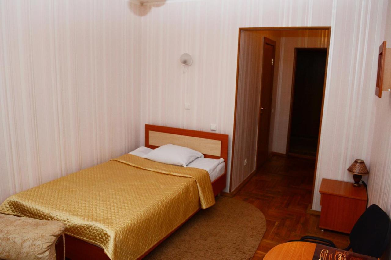 Tourist Hotel Могильов Екстериор снимка